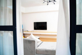 Laurel Living-2 Bedroom Apartment